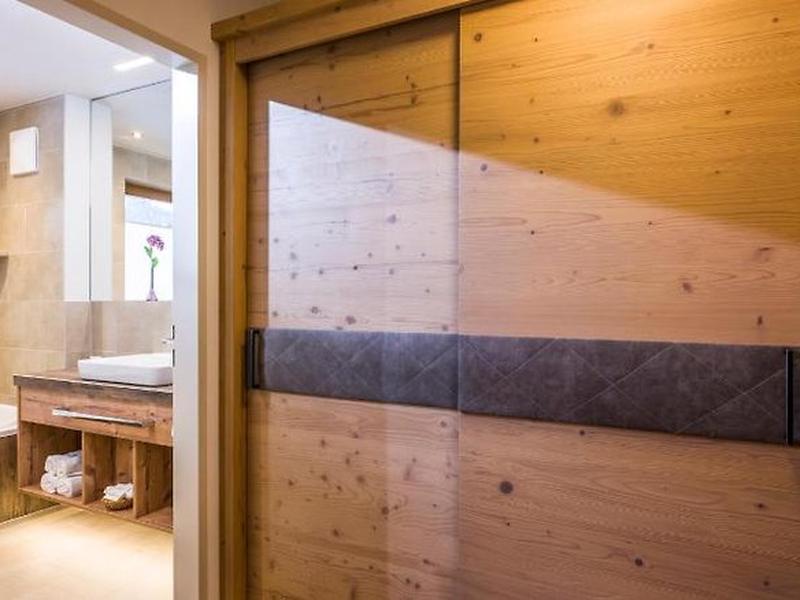 2432C344FAB841096708A63662A779DF