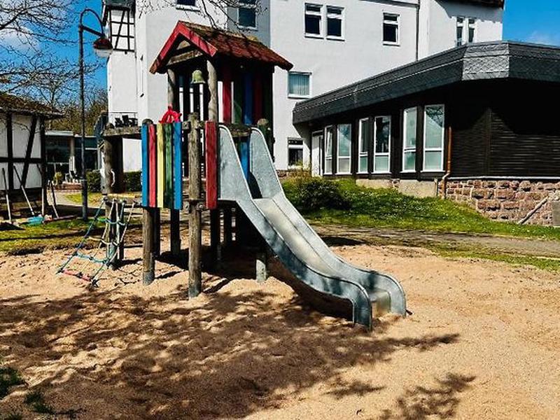 78BA045EA5A37258980FFEB474B9CE51