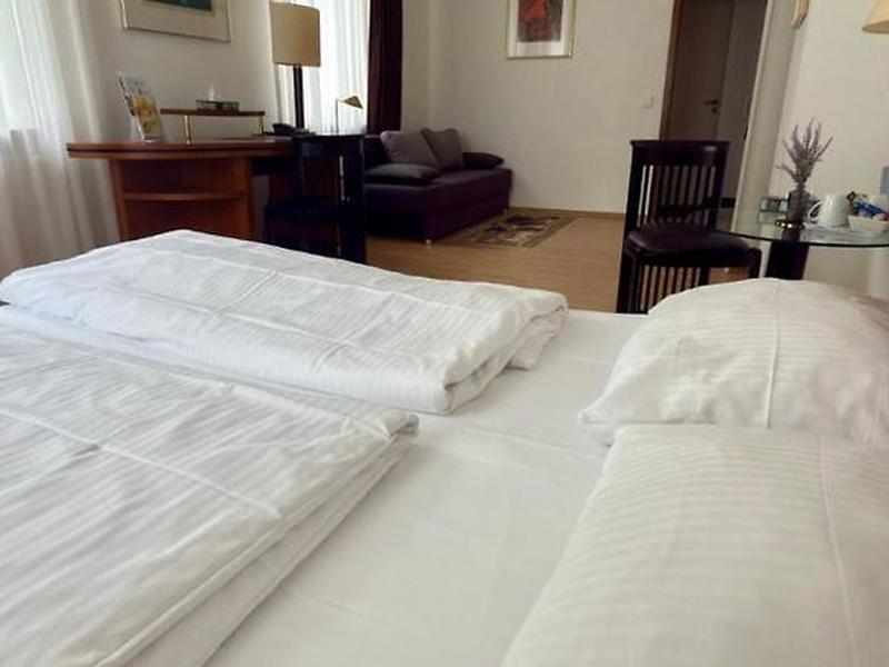 06B6745B7FCE1E1E3A9853C5000241DC