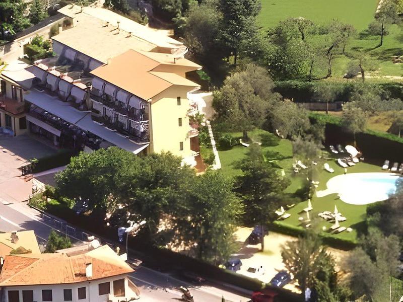 BF6FB77AD6EAC20C1F2D16540611189A