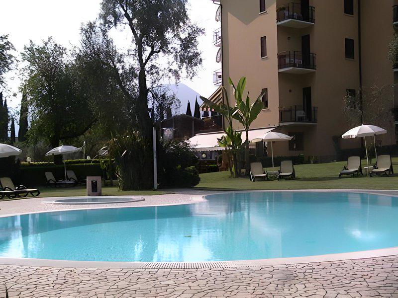 357ABF940C08BB9A3BE0092F303078D1