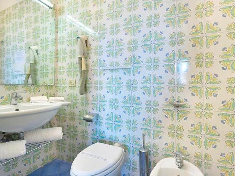 1EE0FD7D377FC382A32C57A43563D478