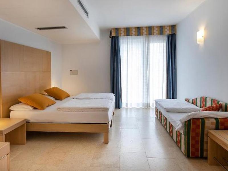 0C712F80945582AA9F7467F5CEE48184