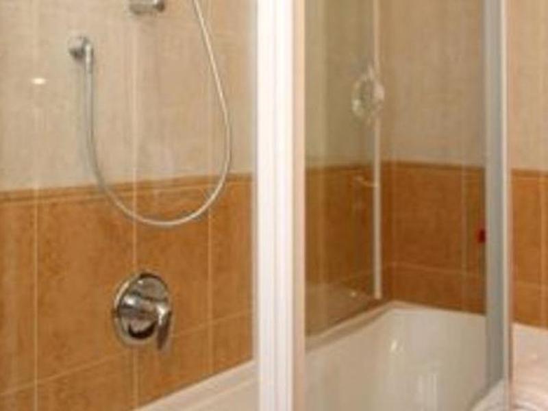 27034921806112BE0D20D715FE092C51