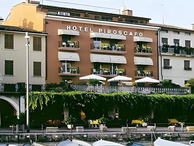 004EF18EFEA5C6259150BF4CEC5AE42C