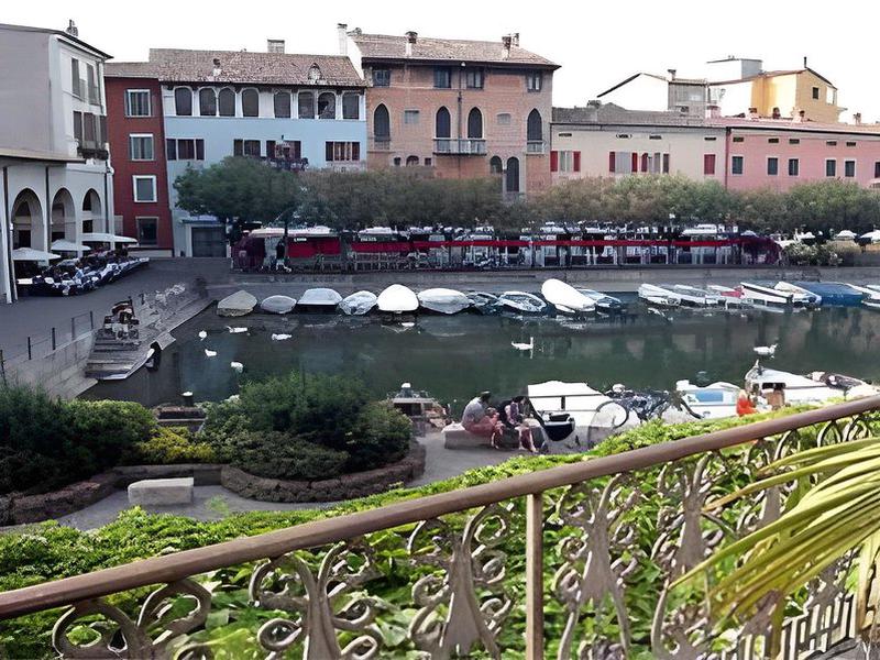 F9BAA5A9DCAED246CE648C5E913156C4