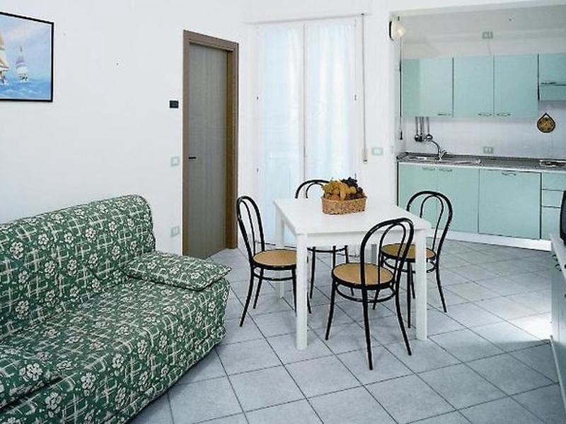 B63AD32CE4105AB41ACBB870051D2857