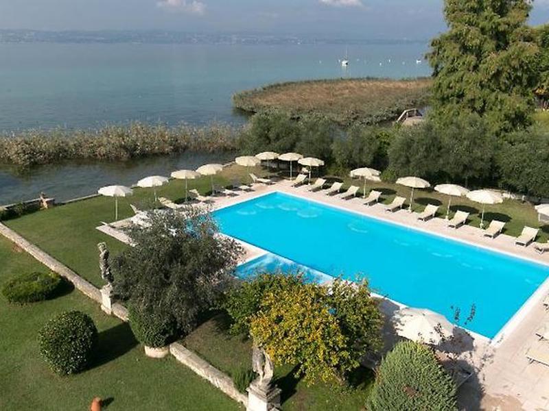 D1D1078B35DABC1AD8BFF5C5EFA604F3