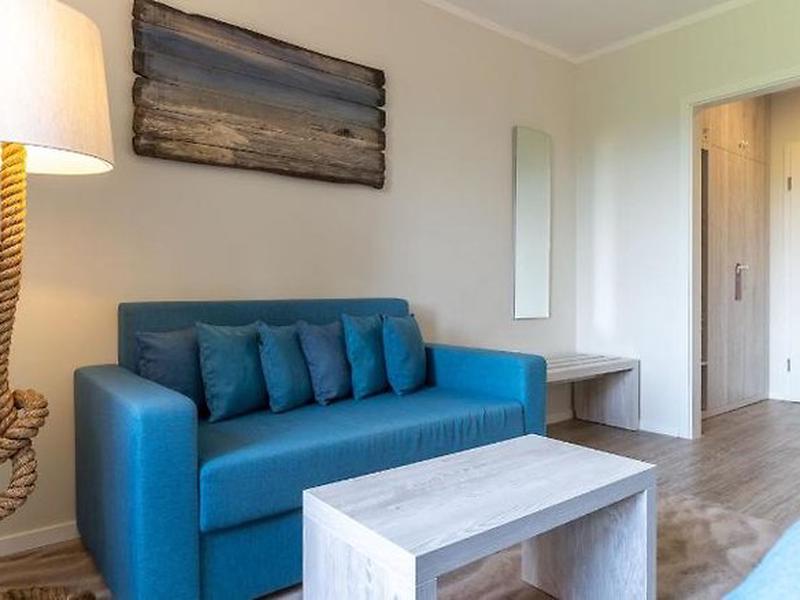 9FE28531E11F1203520A522AB219B74E