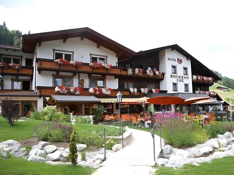 3EB7A67BE3D4C8A93AA73B5C3A659834