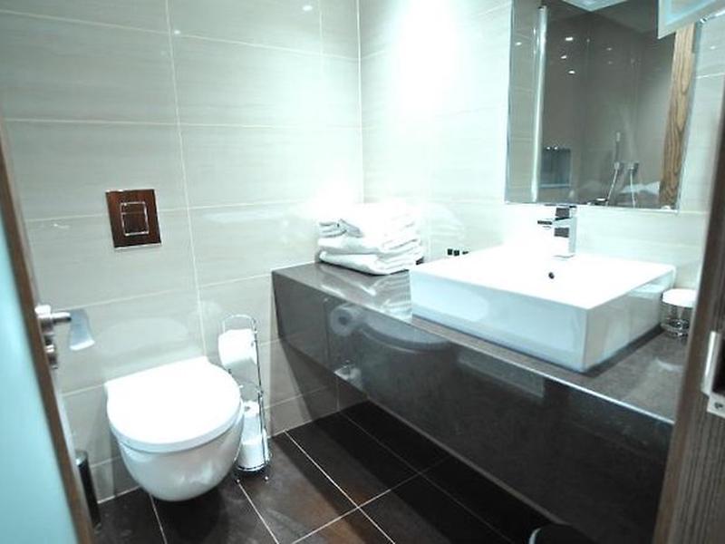 EF43ADF29099F18590DB5EE594EEA5DE