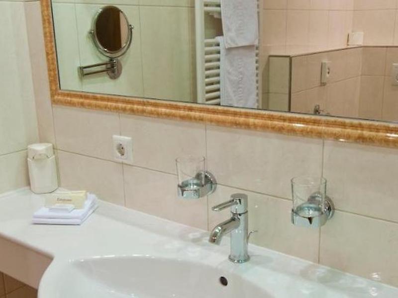 2B4ED97CC04D8A553F0A5CE6E9FD73BE