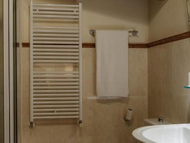 EF3964A83C7E636DE79F8E338B287ED4