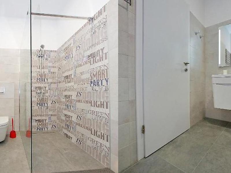 D30ABF880D64BA3019897A86D0239436