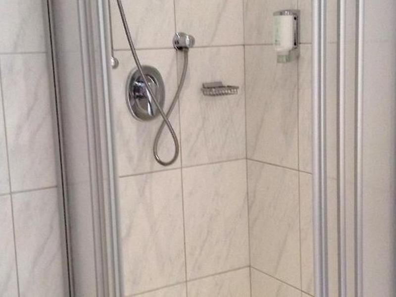 831AB2B7C2C2E2136F5342ECD05BC592