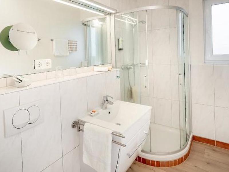 18BDBC2BF496C70A37BB13F8D3953DC8