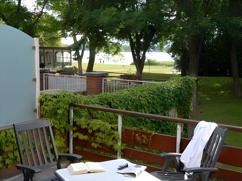 3A4BF8F8FD581CE9631965E2D9695C02