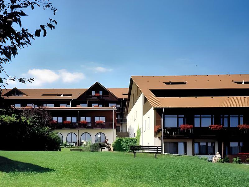 4D989E3BEF6BCB999C7E908F141E7975