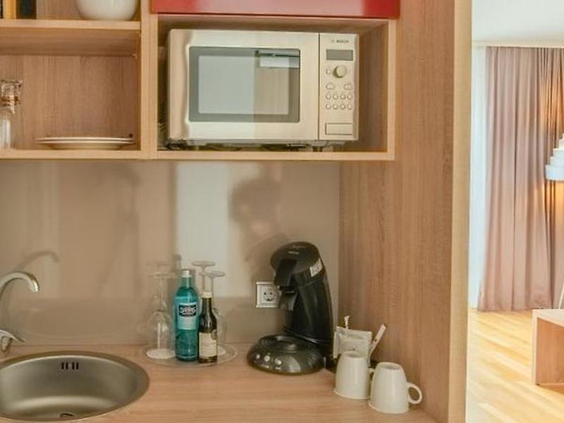 C9DDF0F9DFDE5E804AE96DDEEC48083D