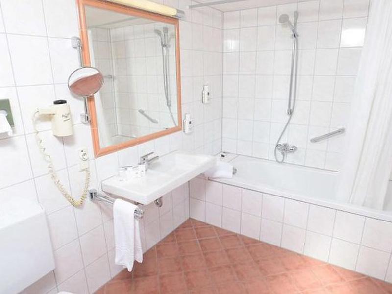 41DAAE7DD3CD12044B51D21F25A9A215