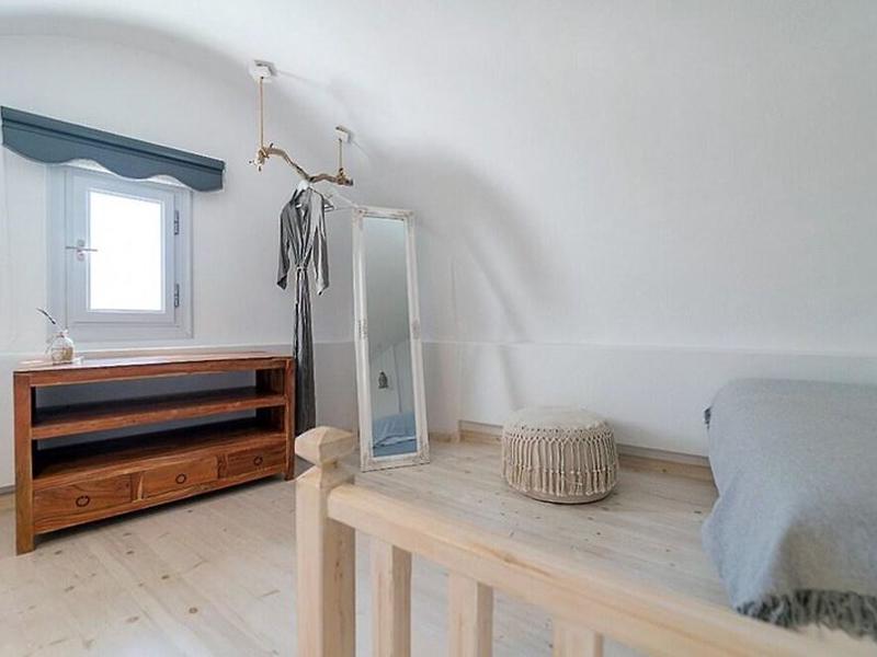 38CA1AA06641DACB736BA74F259D04EB