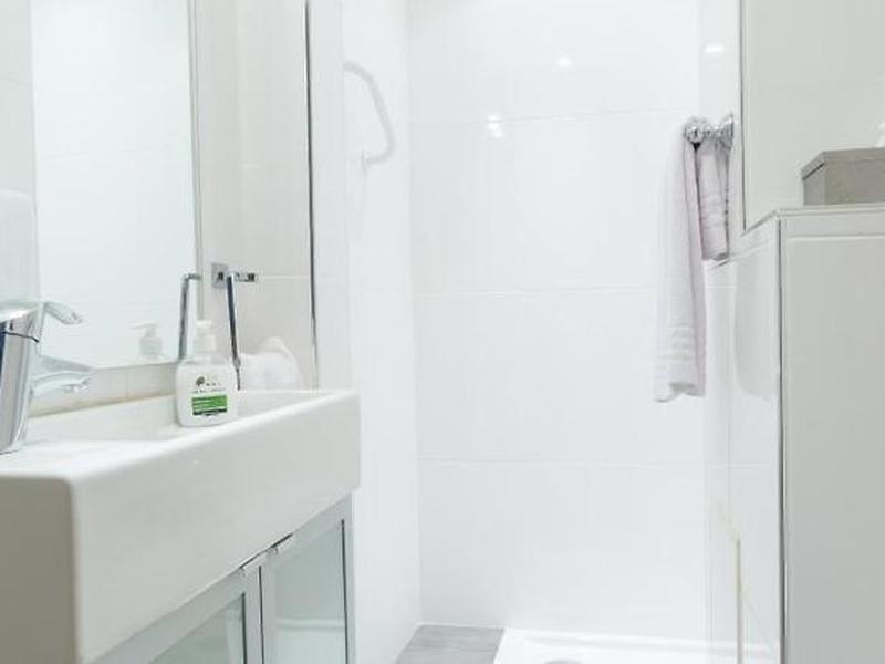 8CBC8A880C12C94F45F457C6256B91FC