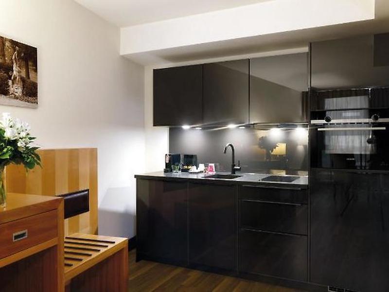 B92F3A8392EA59A9E3CC057C09B01F2D