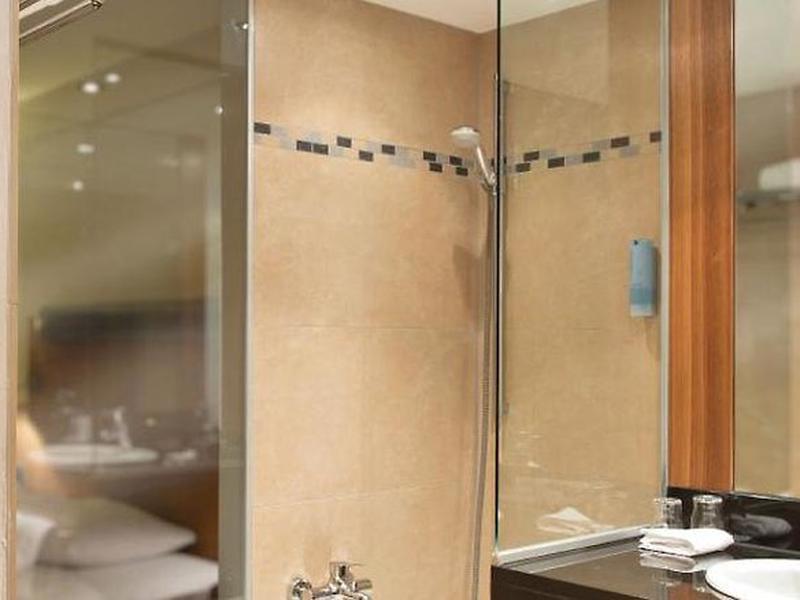 43E95B1E540CC5551D0A21D6F4CA2ABE