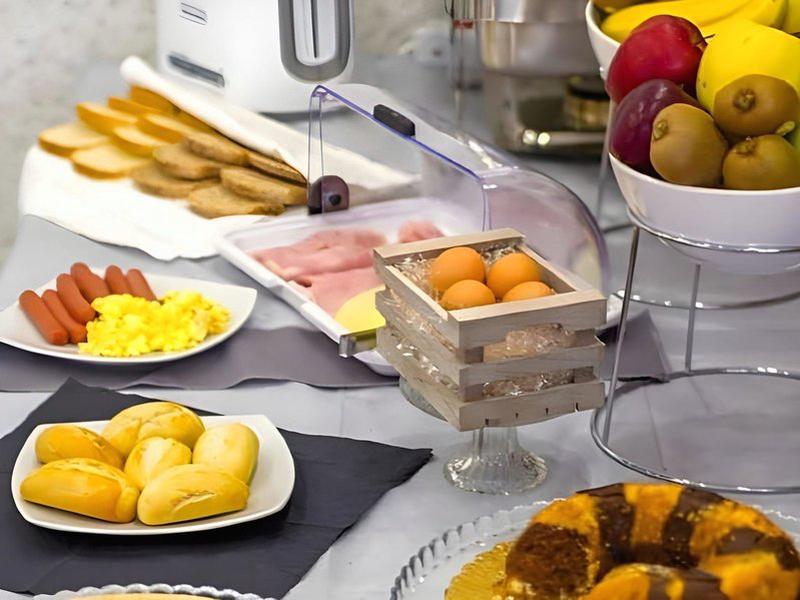 F5D6E8C196870D08415D19D03A90C2E3