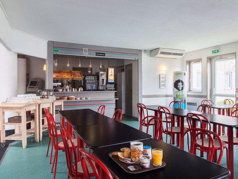 D187F9D8F3D5AFE717B02C41CBF62AC9