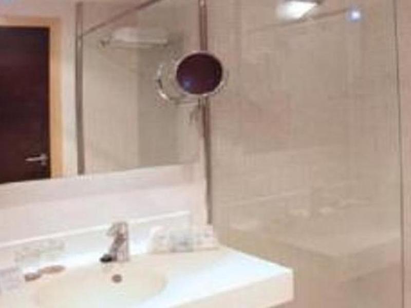 C3693CC9AA4EC04C60FC8D1F3CA26222