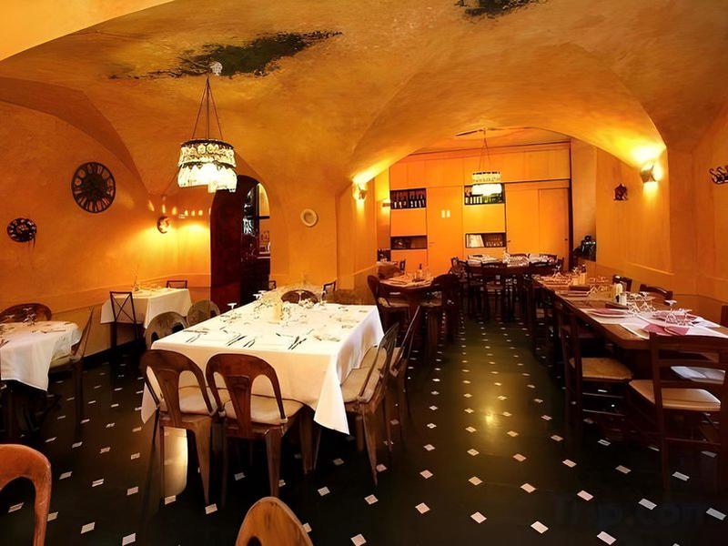 7C7F564DDC19078BD06A1E8C0BAE4044