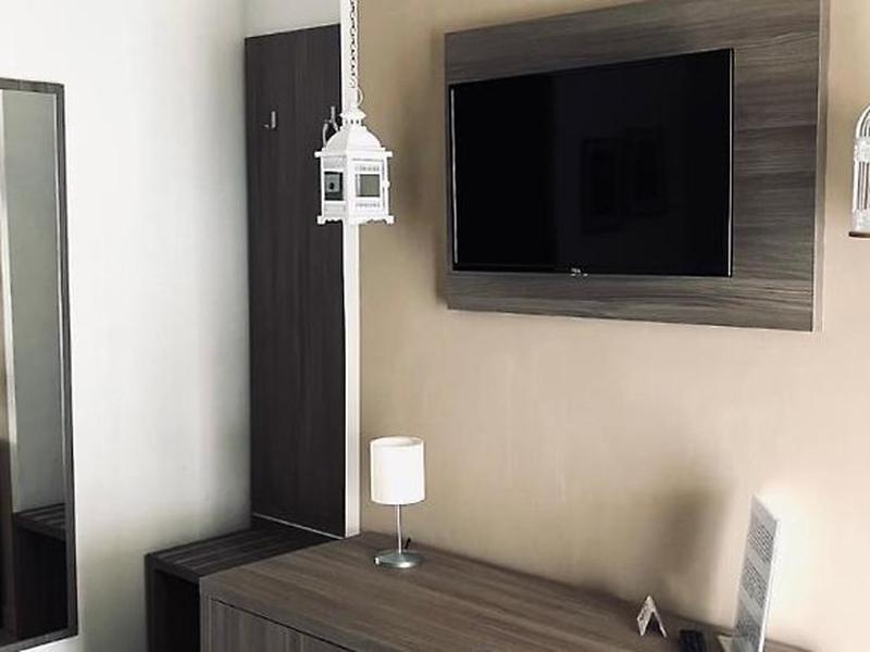 B1C9B8AE727E2CC46B858868710FFD8E