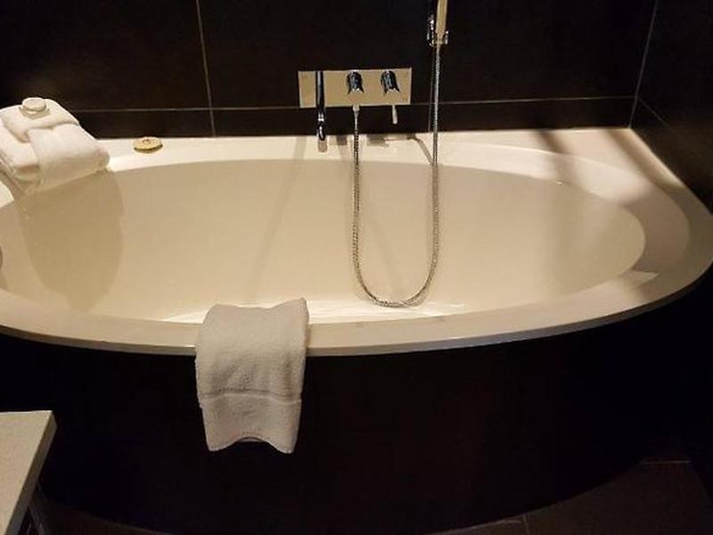 F3F071BAD38C092D381EA07914DDCC33