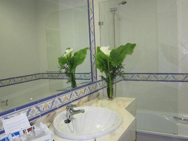 1423186F8AF7C09AB22D8D816D184D8F