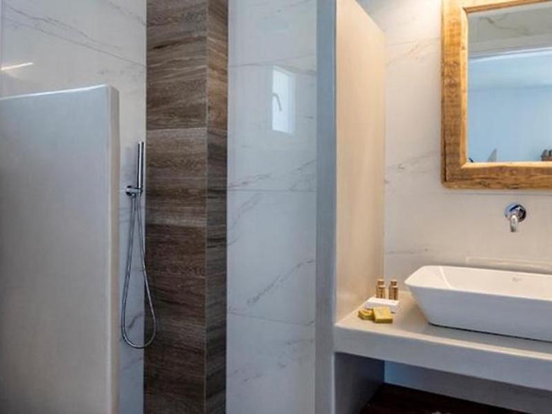 73A76FE77C440965B4B4022C8DCCF96C