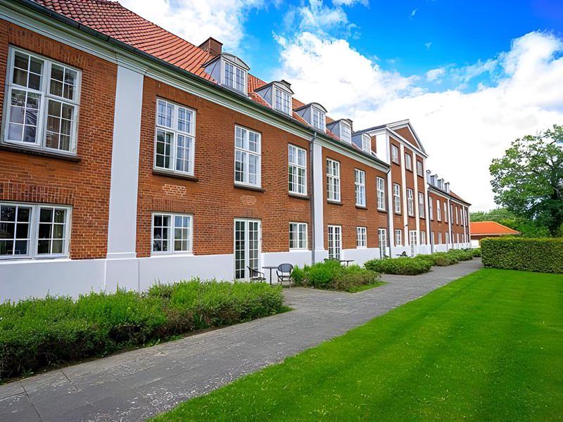 D84399923D4166050AAB0DD68E89CA25