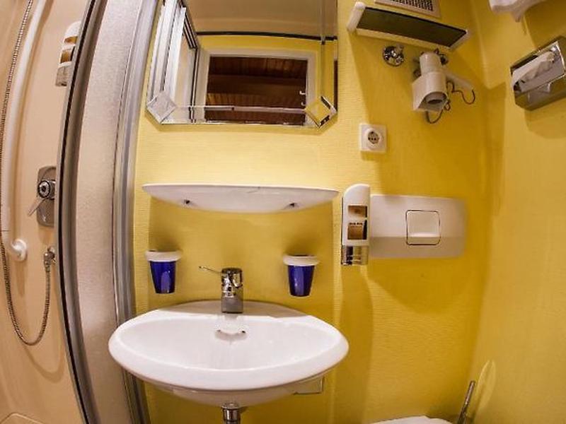 C353184FB46736F89BFDC910D0B71C34