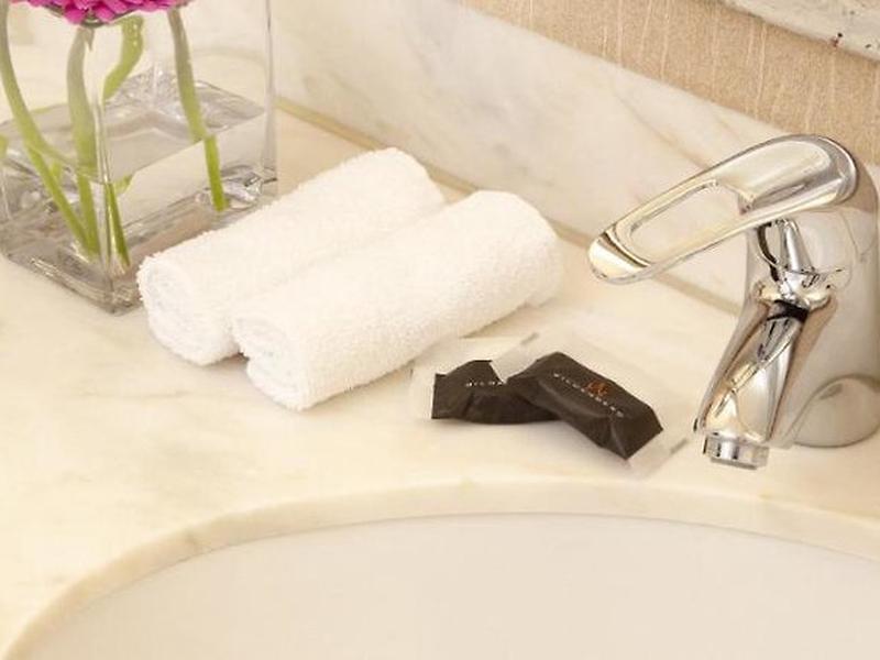 81AD9385825721FE727A0AB0856EAE8E