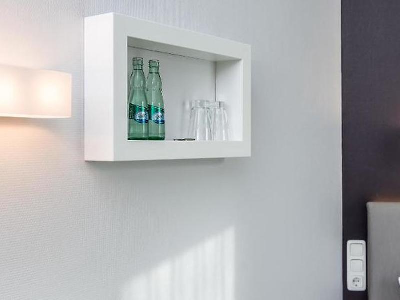 9D2B5D53304CB45D4123EA3B77B0A3A3