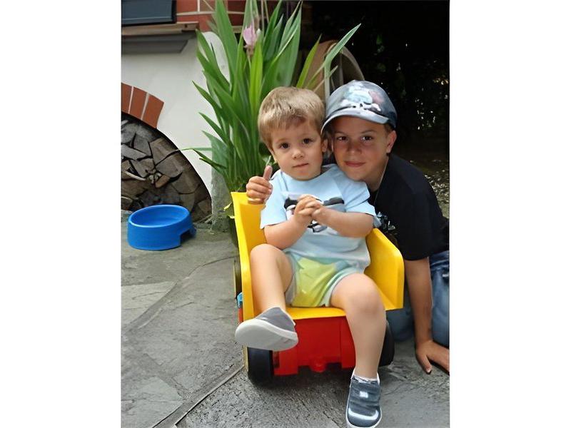 E746E39316AAAAD93F1BD268B6EF737E