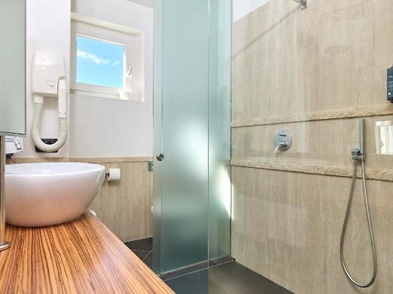 D259E2462F75BC350AEF99928AAA03AA