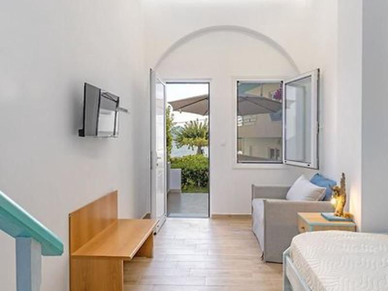 B1B76BBC5D51AD44FA606C90AF690311