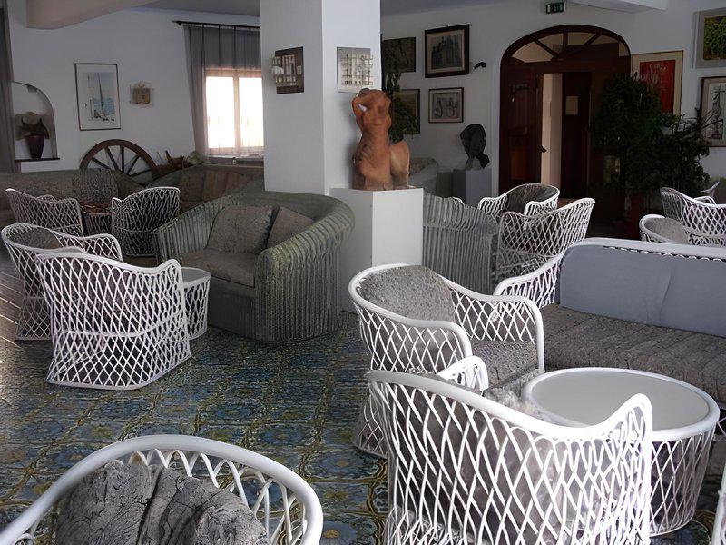 93AA356AC46584BFE44D3B9DAAF3811F