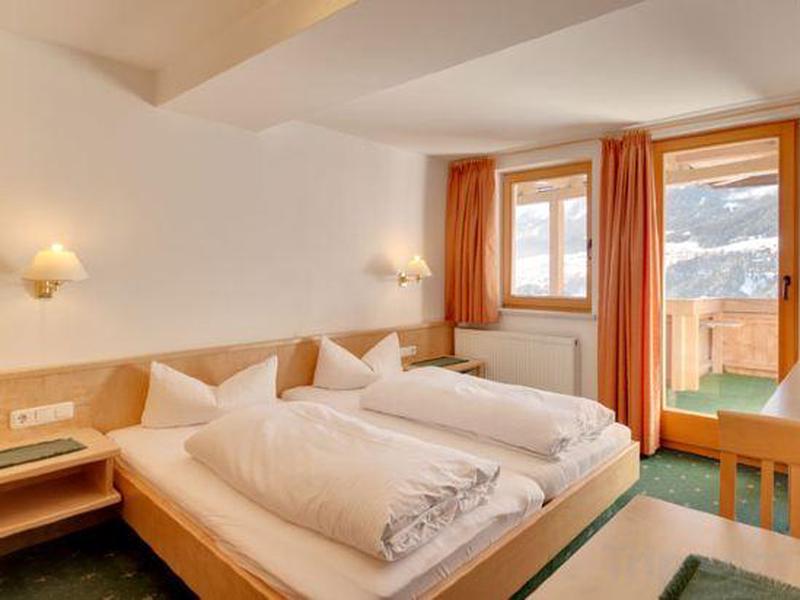 E0FD6B3FC7E92F8446E27D4C09784E5D