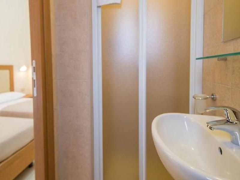 905CDE5EBF0D161ED771BFEF48F9753E