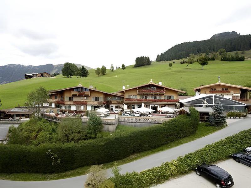 8F3DF18D73326A8CDAAE9BC6AA795585