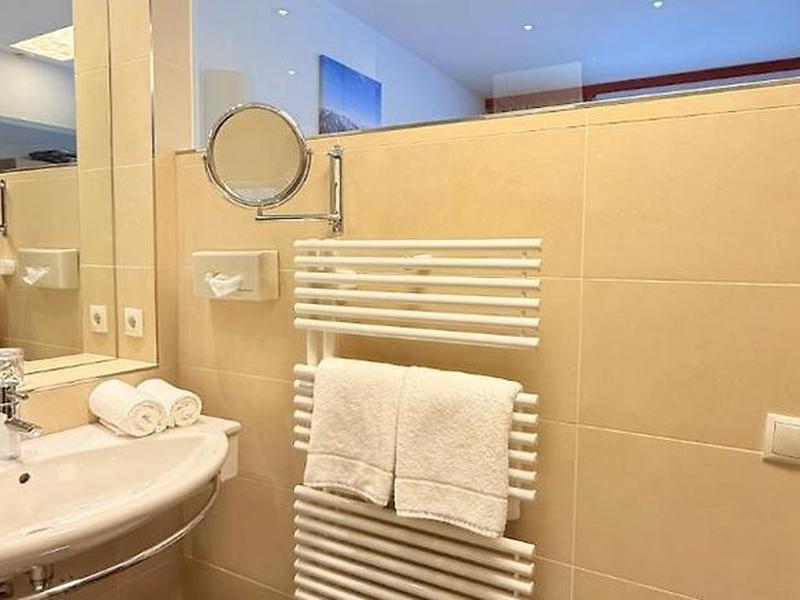 82DF4F66F23CF1384040BEB3B884FE58