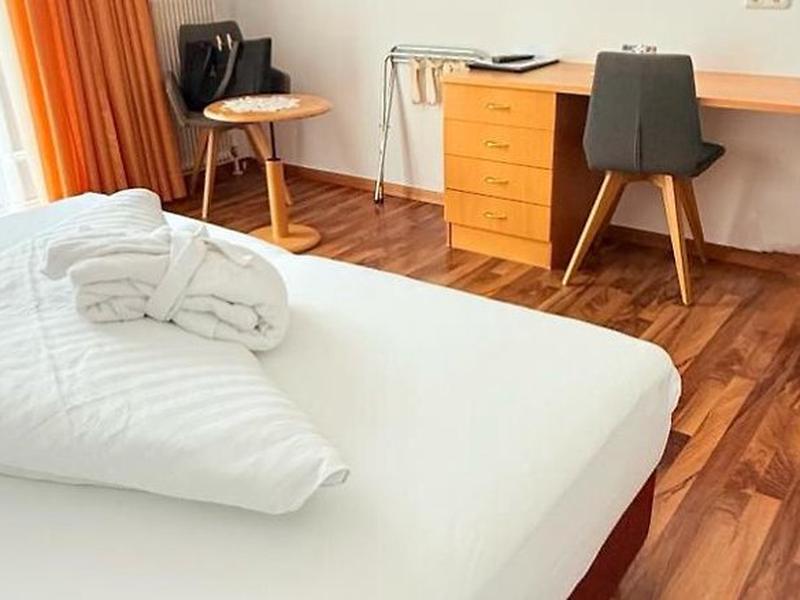 BB60C6C39C21D0CA0EEB25593D9A6CA8