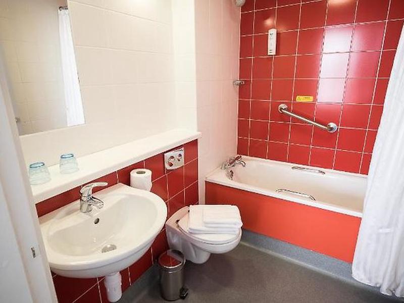 E0947FEBABA0D24FB2B8227DB80C38EF